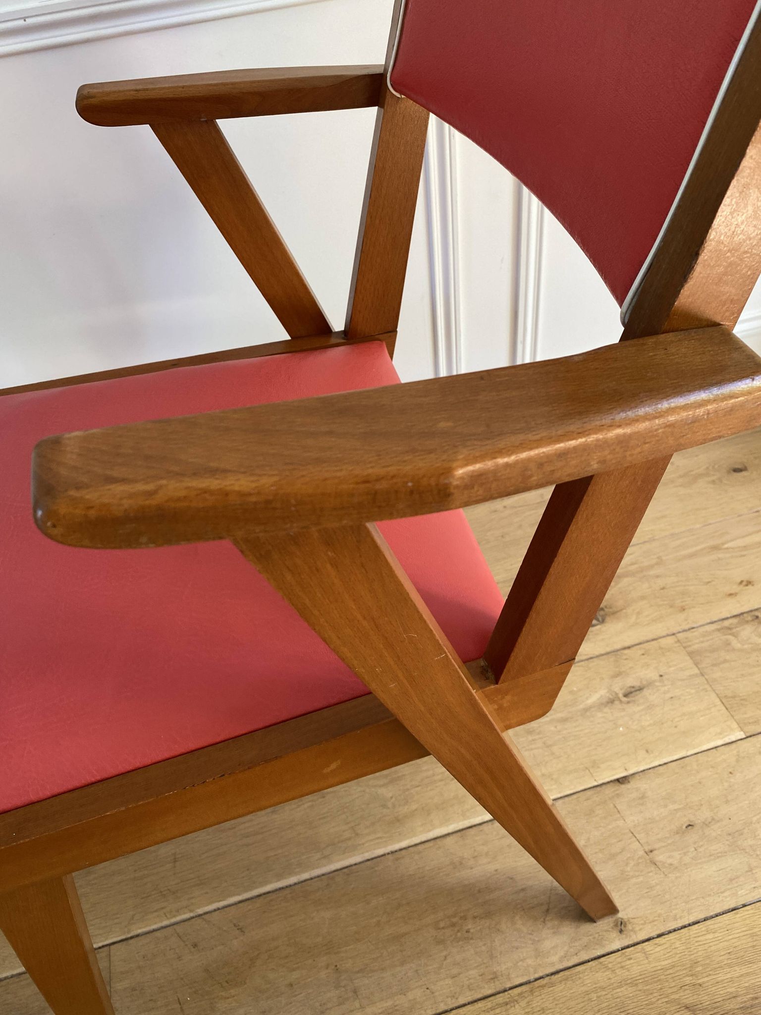 Vintage armchair from the 50s/60s – wood & red faux leather – Scandinavian style