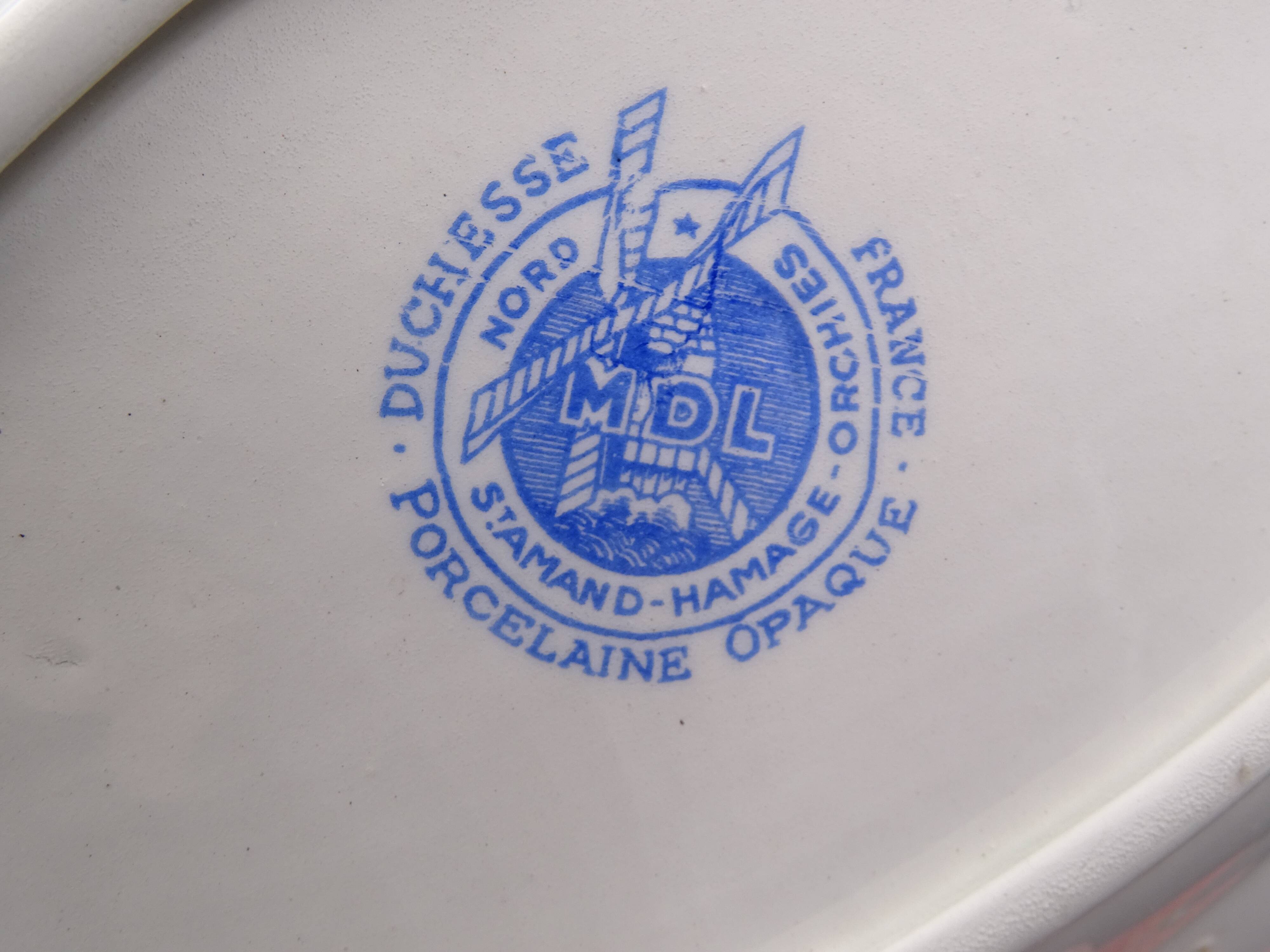 Pair of small cups or opaque porcelain ravines Model Duchess, St Amand Hamage