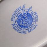 Pair of small cups or opaque porcelain ravines Model Duchess, St Amand Hamage