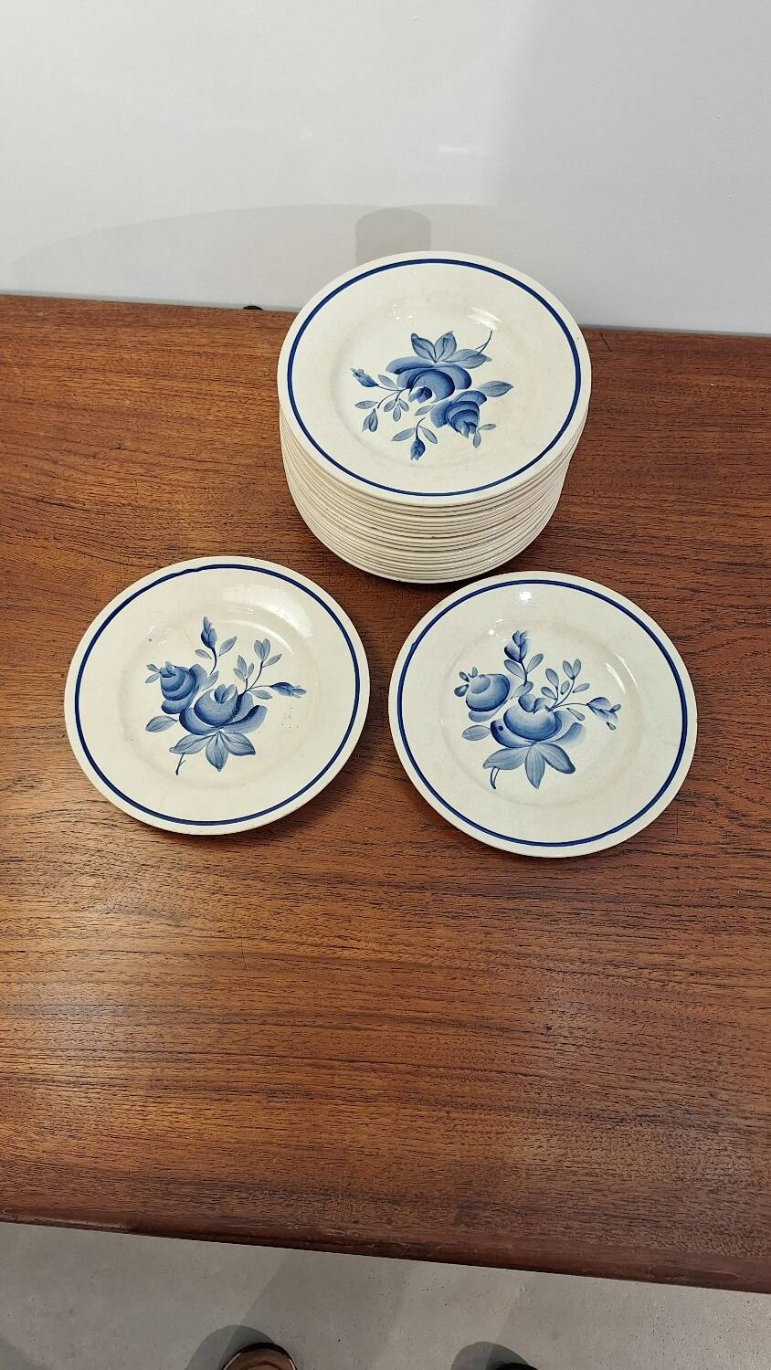 Set of Gien Ajaccio dessert plates