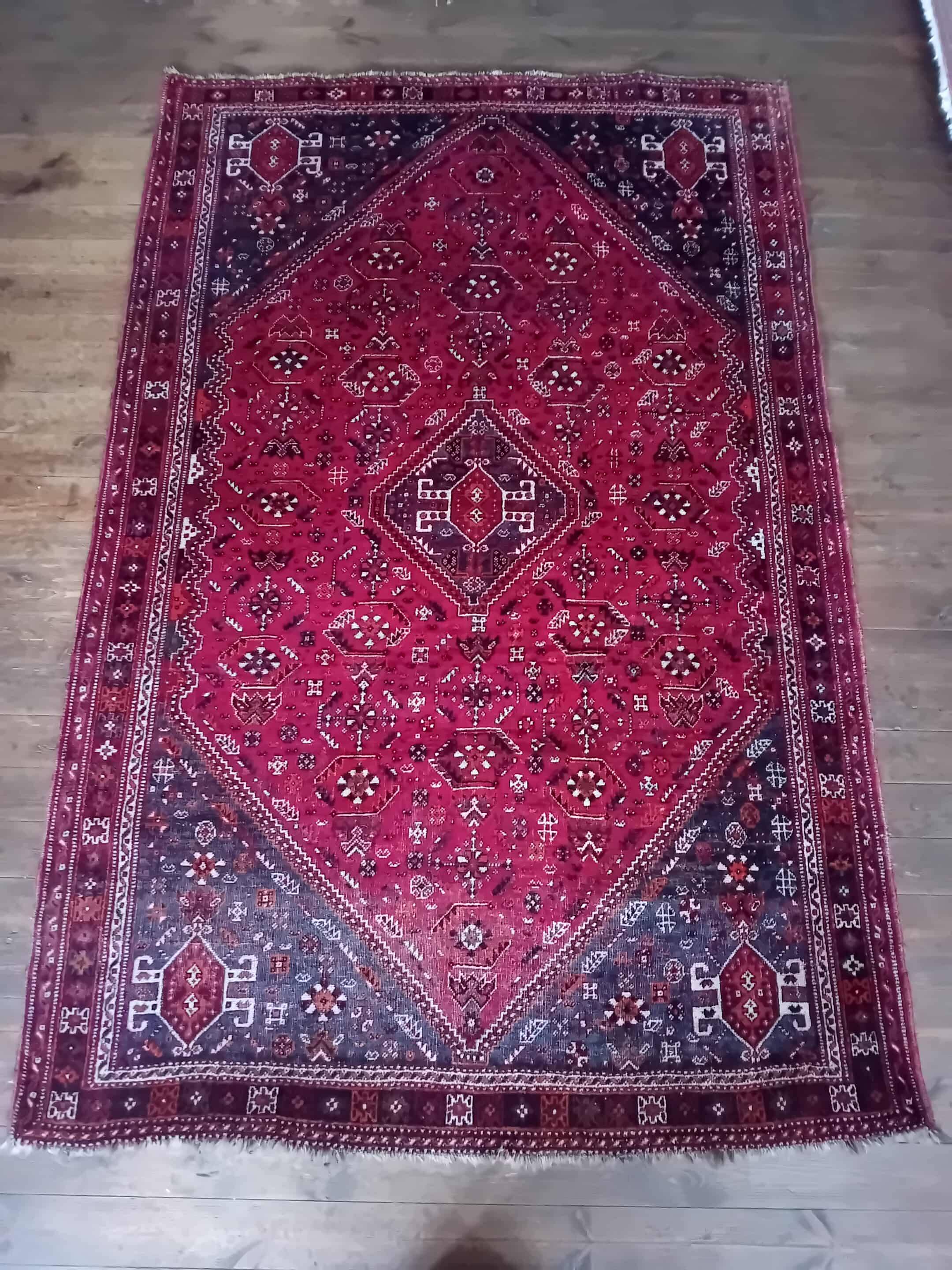Tapis Persan Shiraz fait main 265x172cm