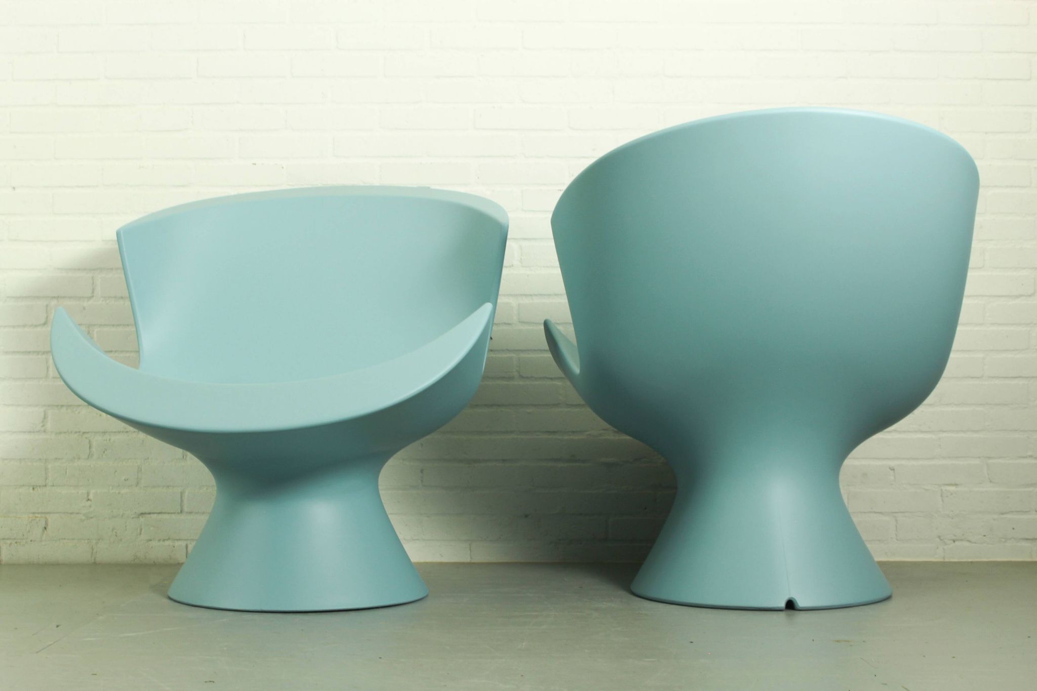 Set of 2 Karim Rashid Kite Lounge Chairs for Label, 2004