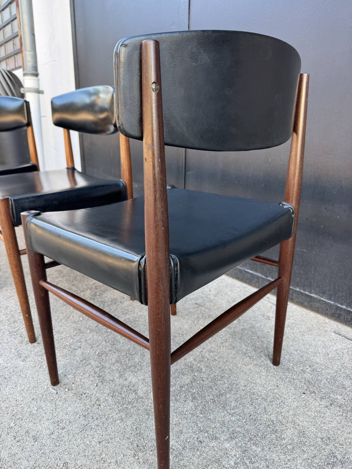 Chaises style scandinave années 60