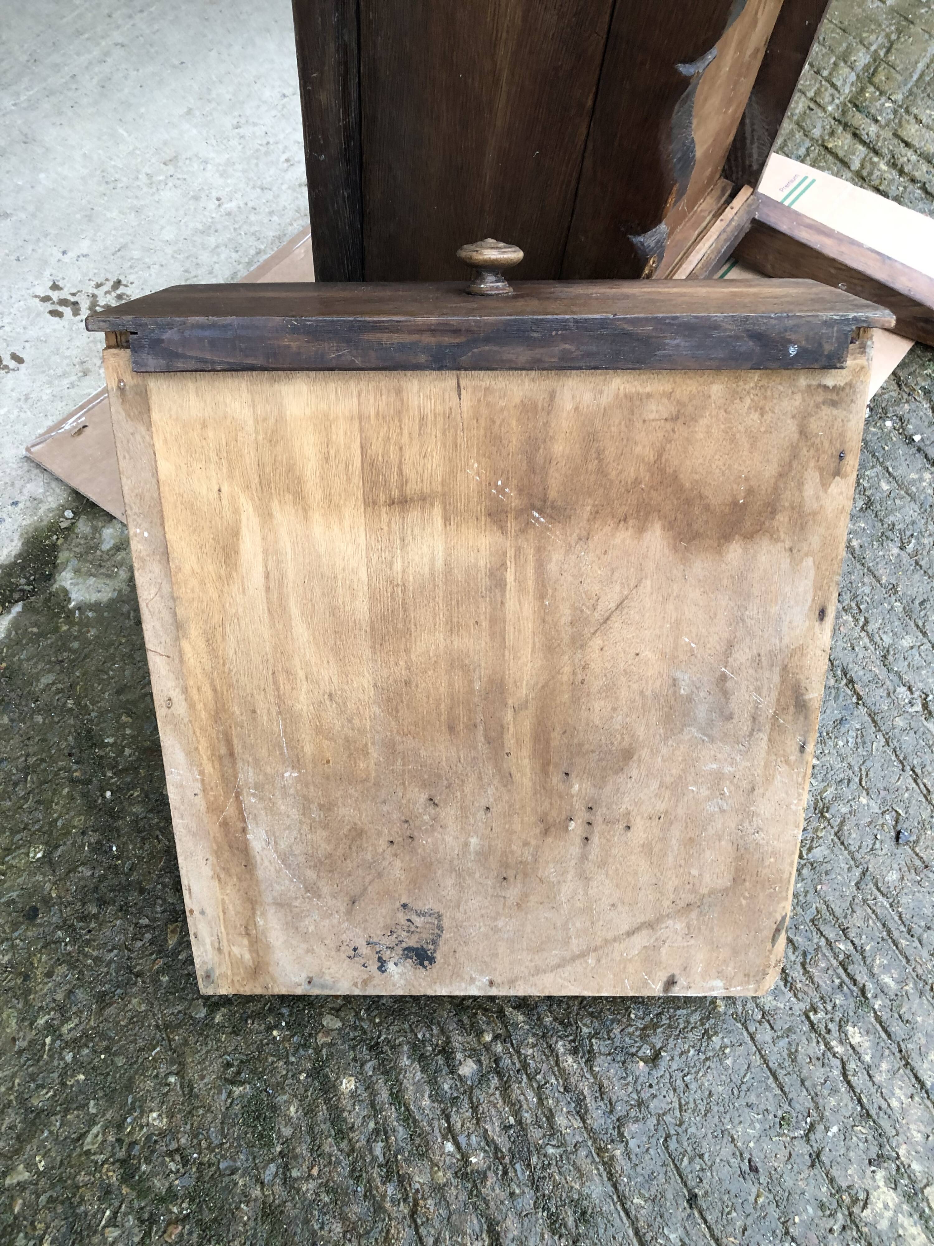 Old coffee table from the Guérandais region in solid oak with 2 front drawers