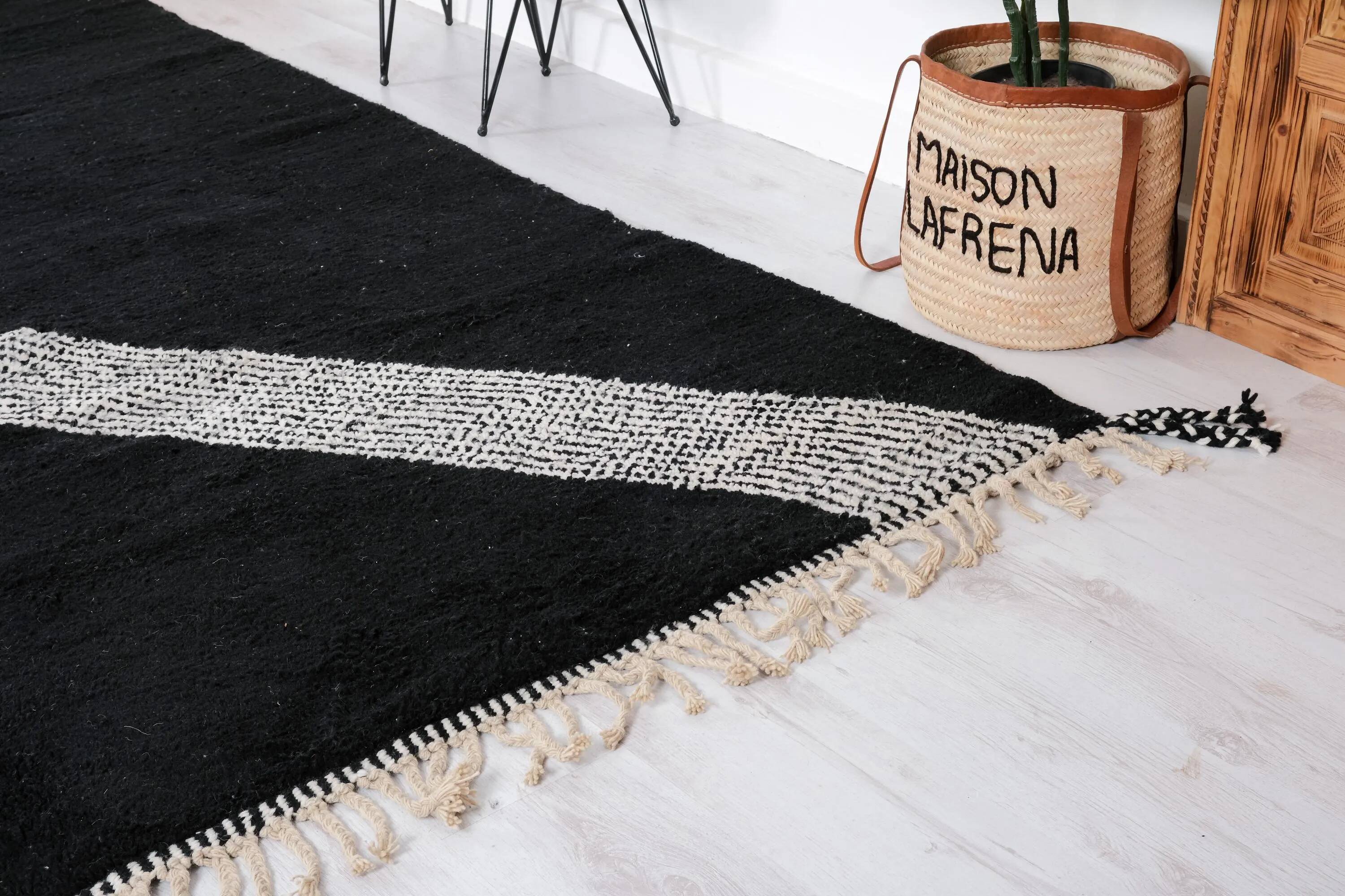 Traditional Moroccan rug, pure wool, 3x2 m.