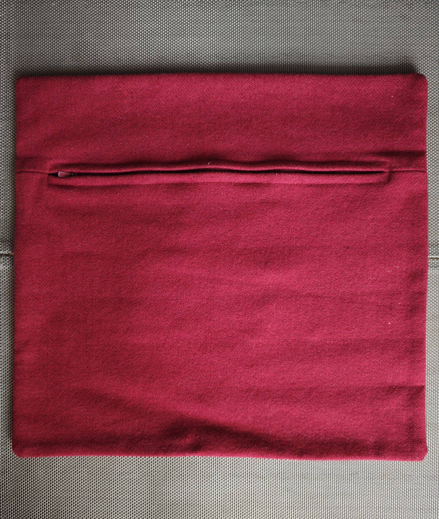 Wool cushion cover 40 x 40cm - Embroidered floral pattern