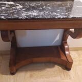 Marbled console