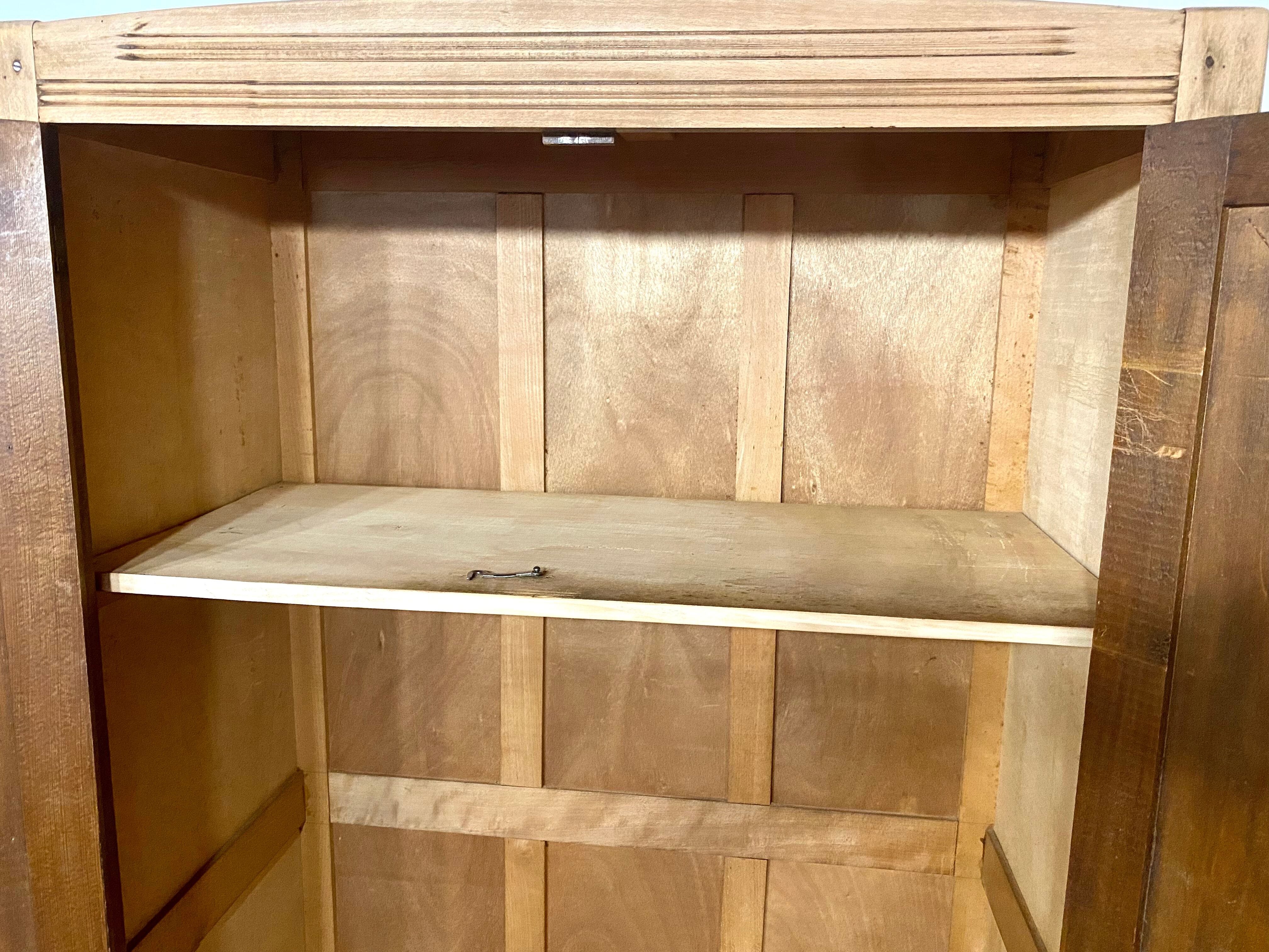 Armoire parisienne brute