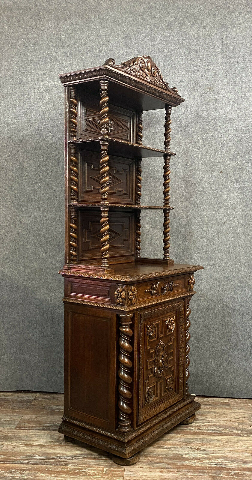 Furniture between two renaissance hunting lodge in solid oak around 1850.