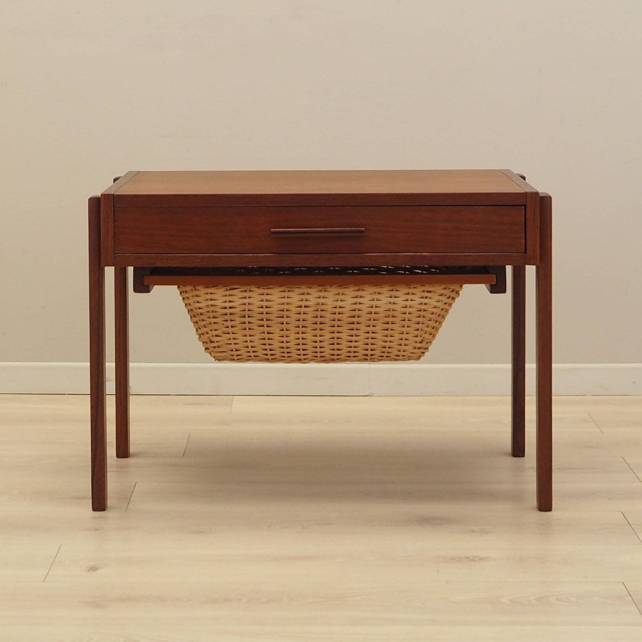 Teak coffee table, Danish design, 1970s, production: Denmark