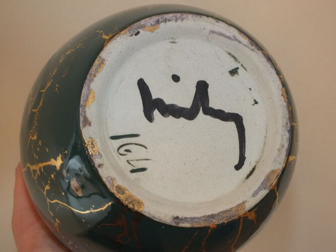 Pot à tabac en céramique verte et or signé Lucien Brisdoux