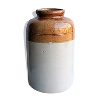 Big pot in two-tone sandstone