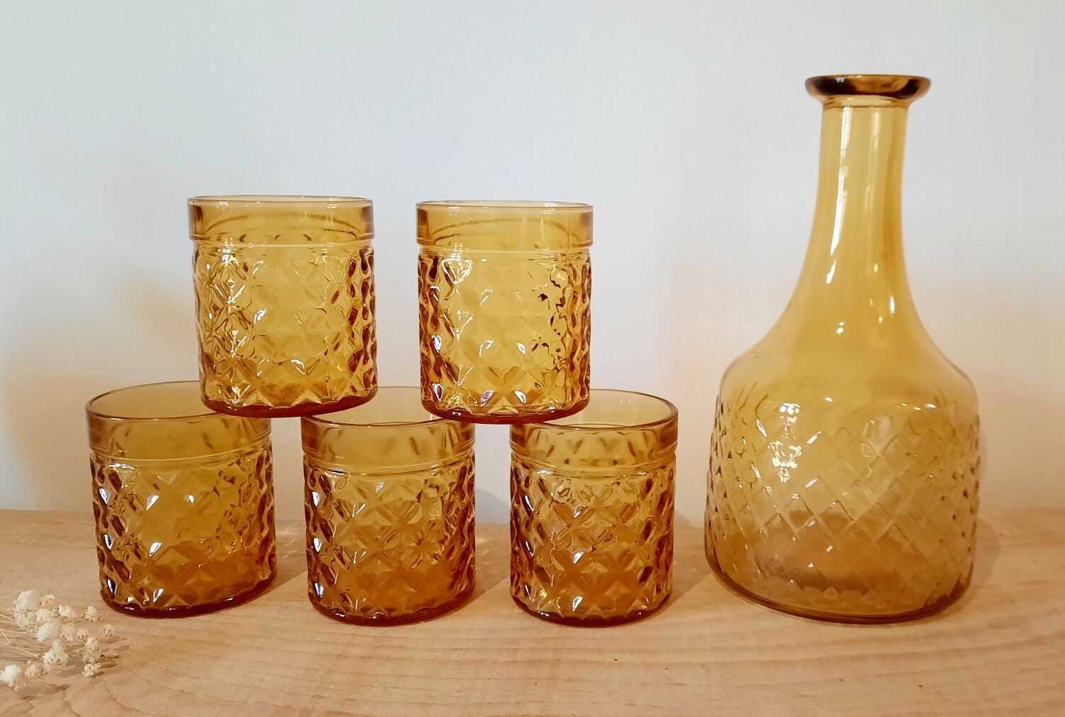 Amber glass