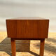 Commode basse à deux portes coulissantes
