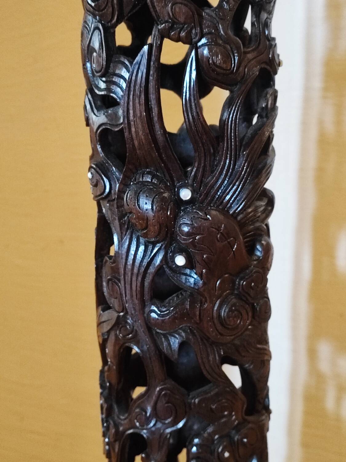 Colonne sculptée chinoise