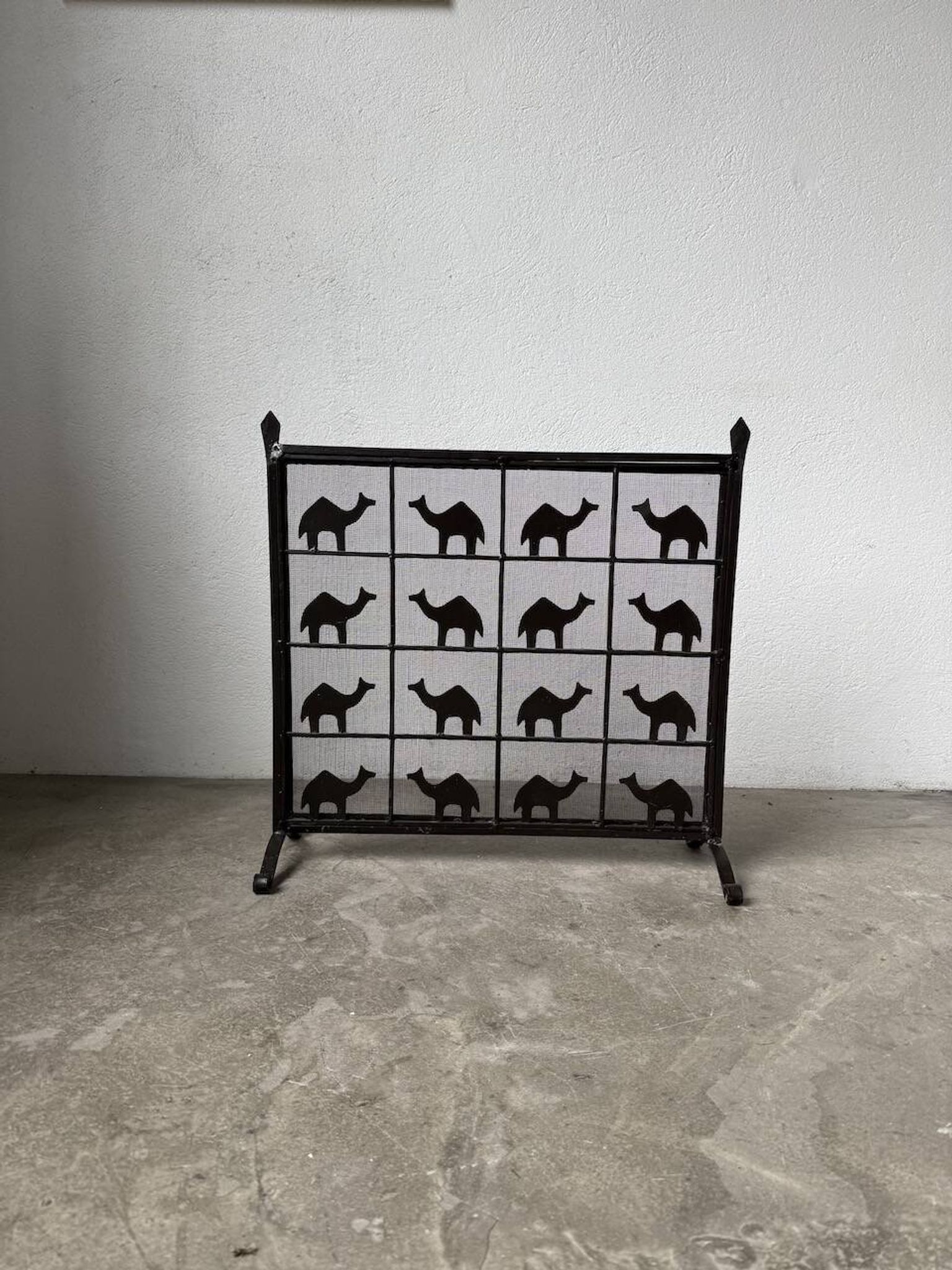Wrought iron fireplace screen Les Marolles 1950