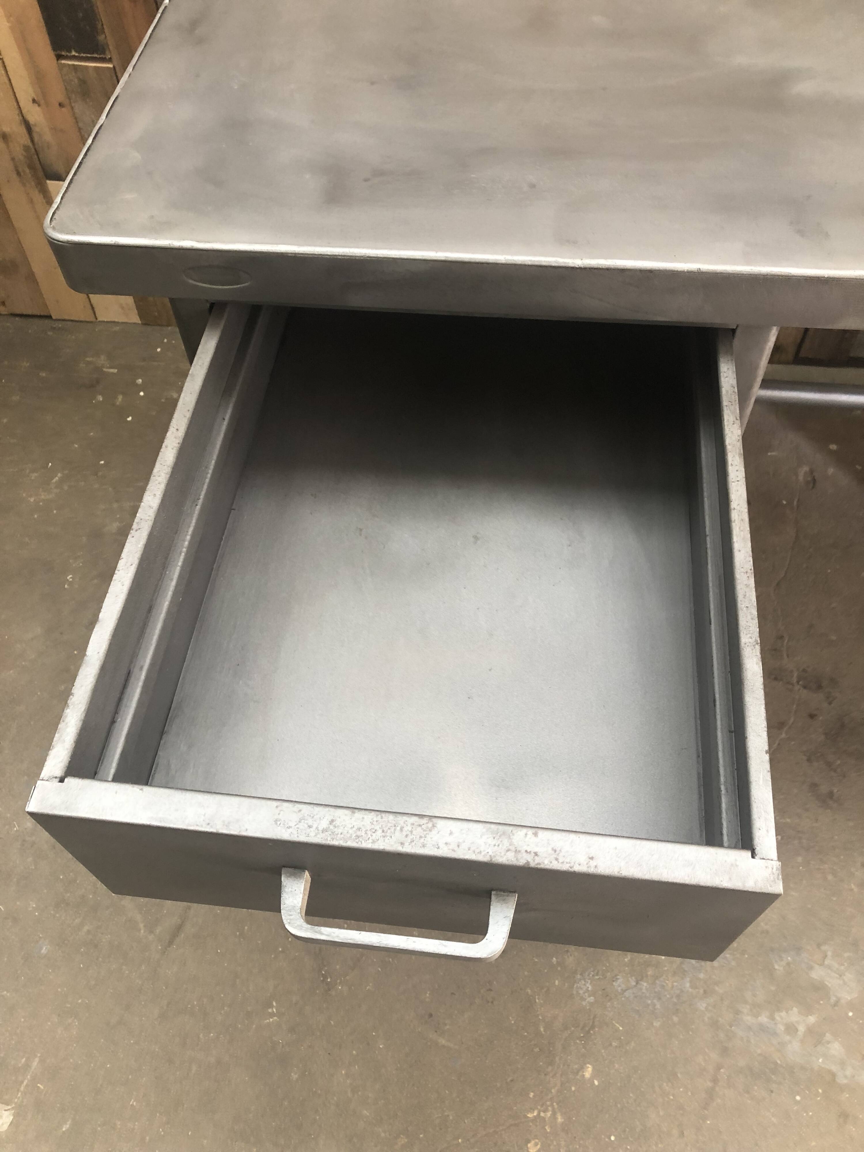 Strafor Industrial Metal Desk