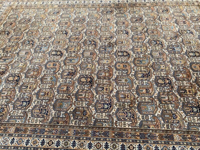 Vintage Persian style rug 200x300 cm