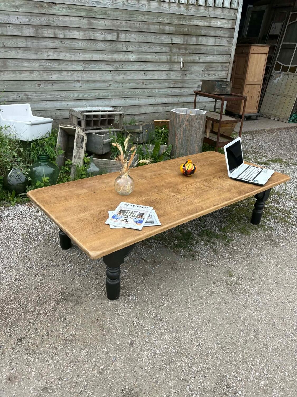Grande table basse en bois