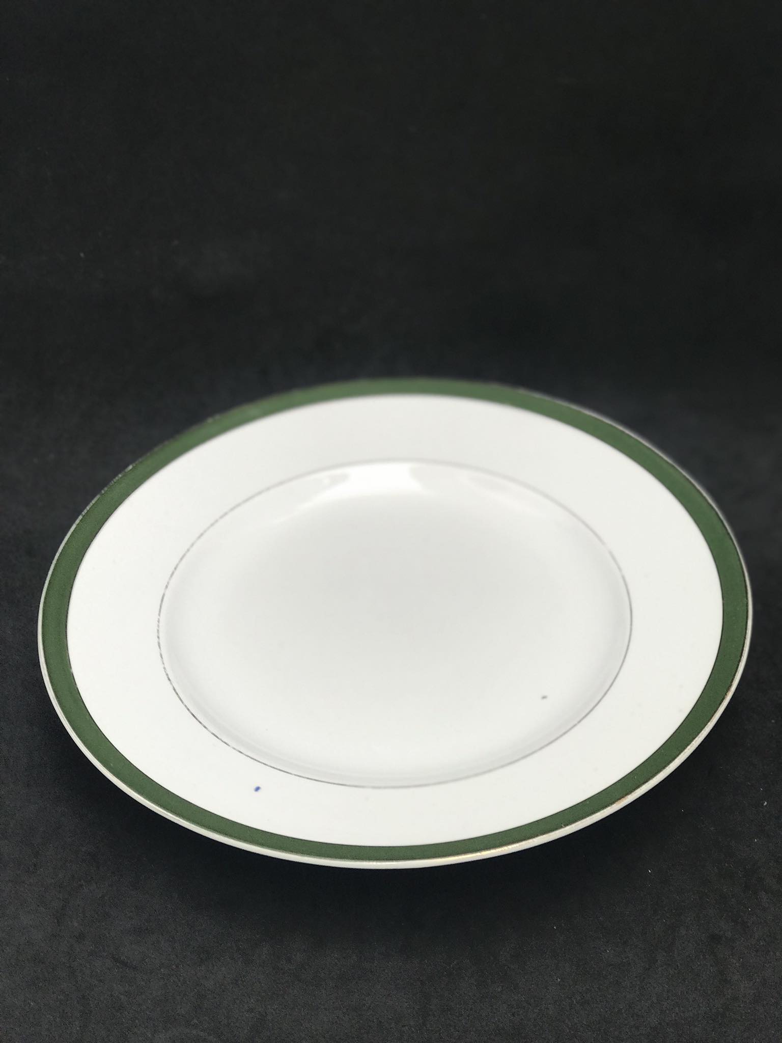 Plates on pedestal nineteenth century Villeroy and Boch