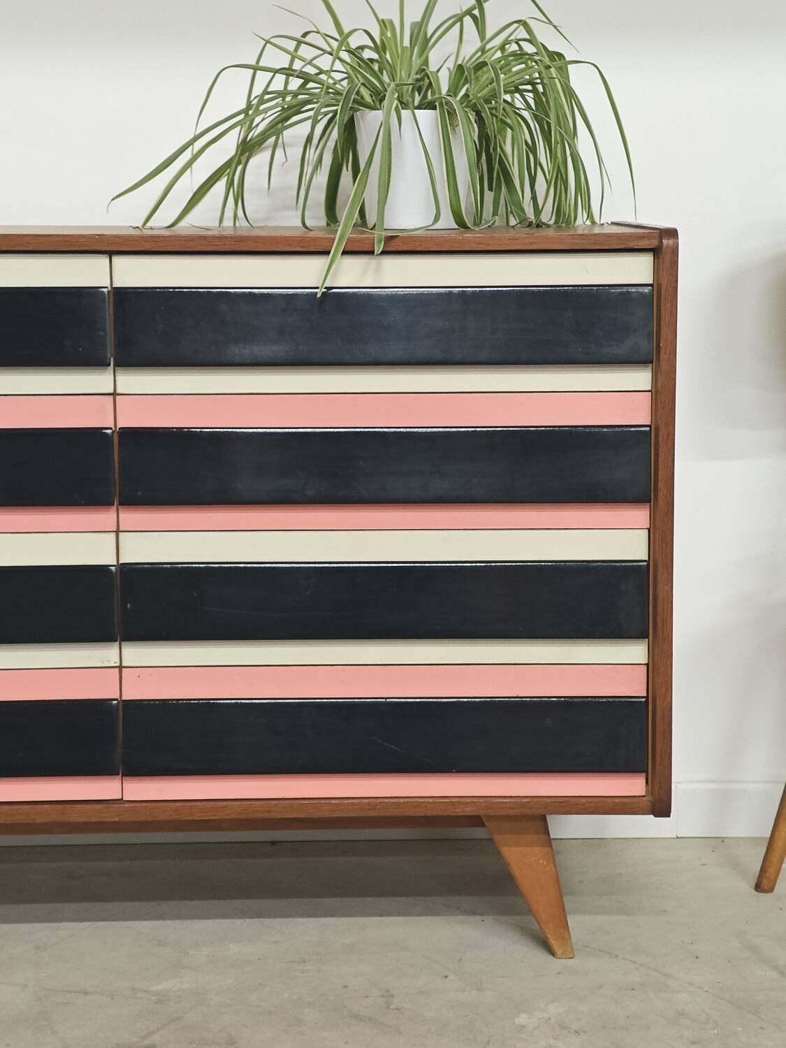 Commode U 453 Rose 8 drawers Jiri Jiroutek for Interior Prague 1962