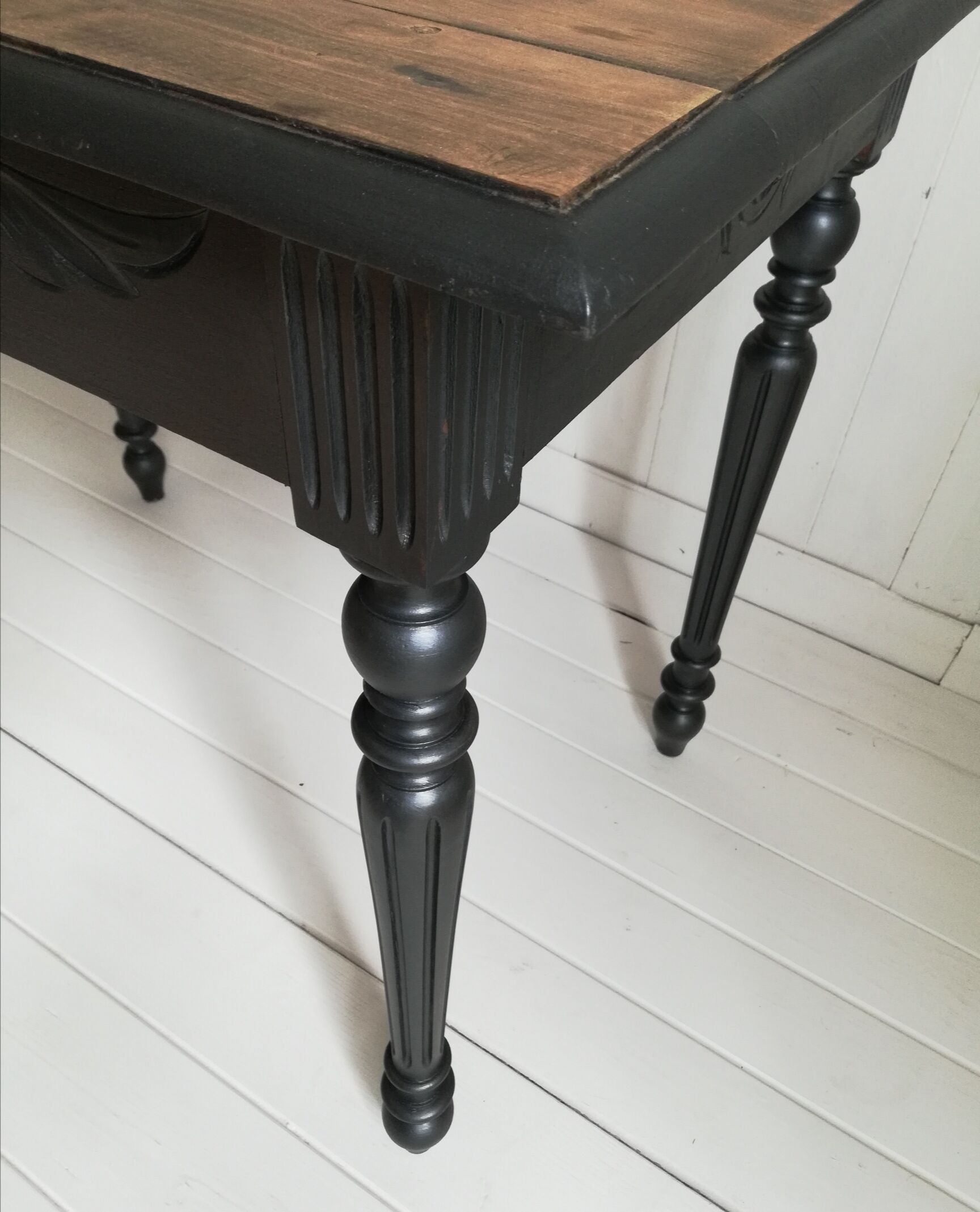 Farmhouse table