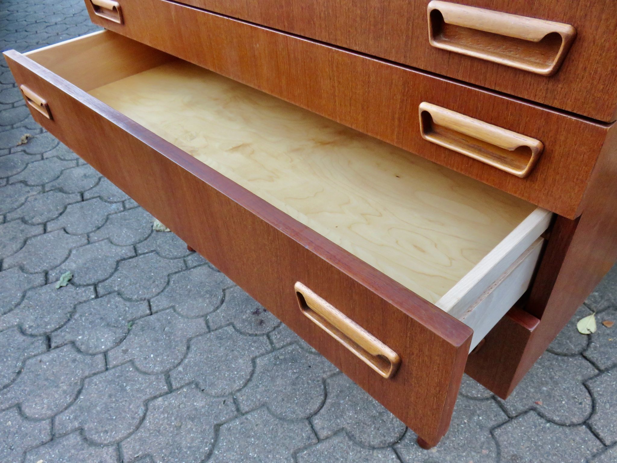Commode en teck de Peter Moos Danemark 1955