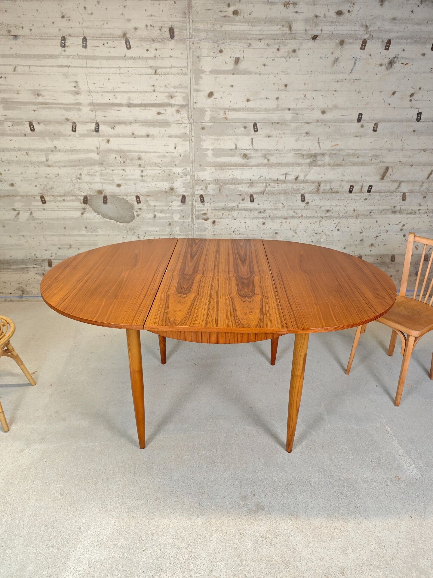 Table ronde extensible