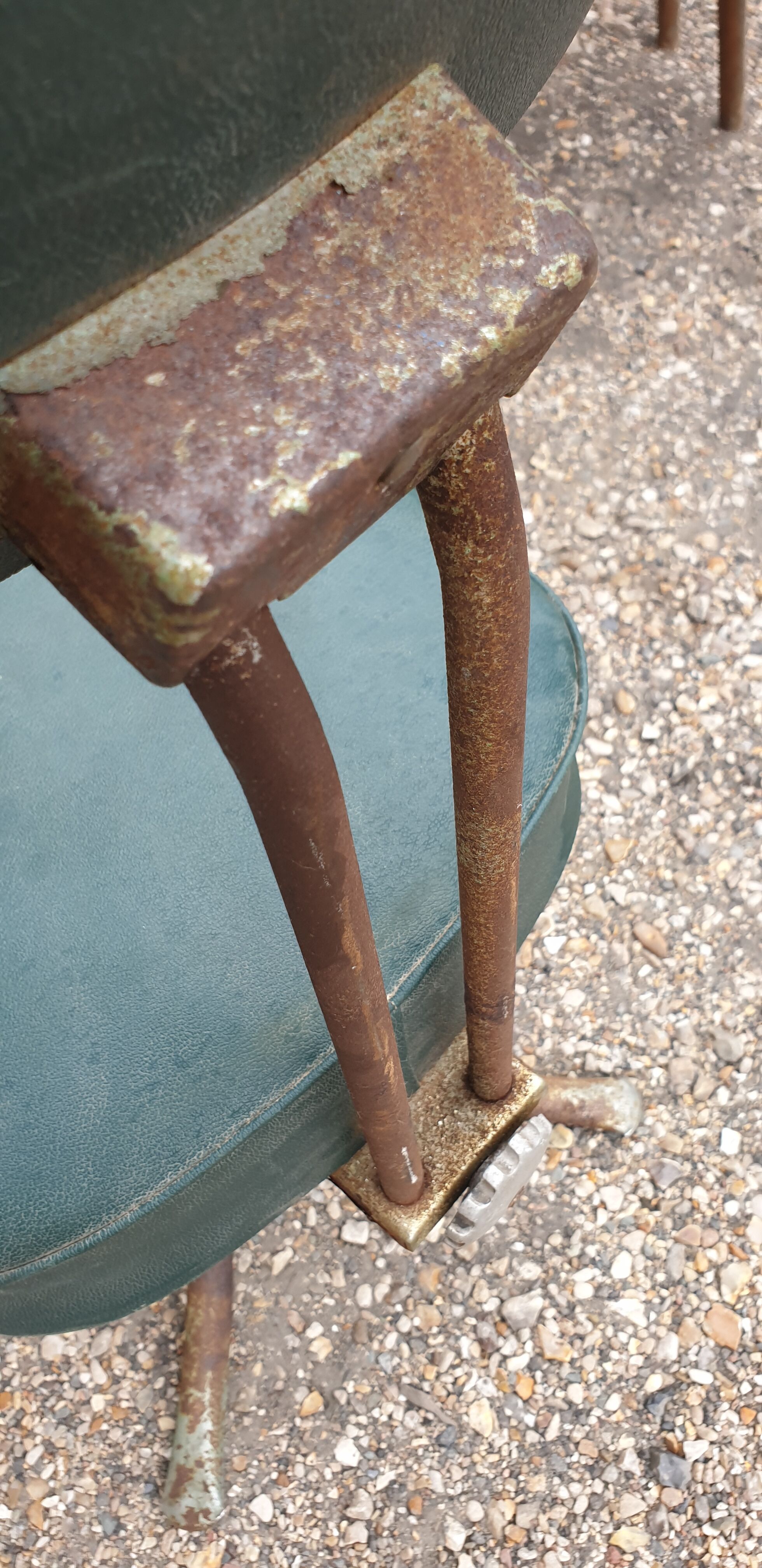 Swivel chair in green skai and chrome steel, Pullman, 1960