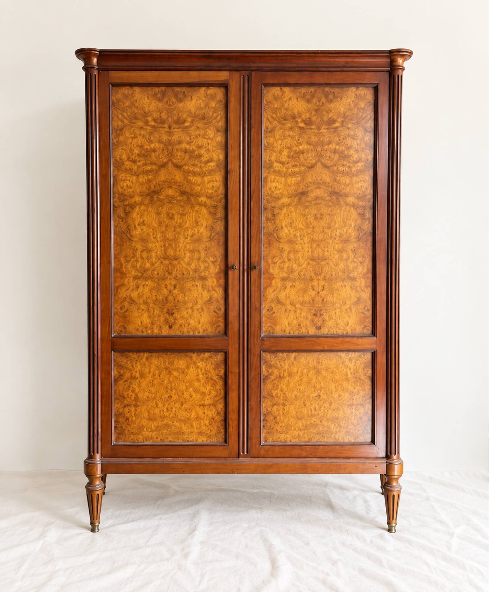 Vintage Louis XVI style wardrobe in elm burl – 2 doors