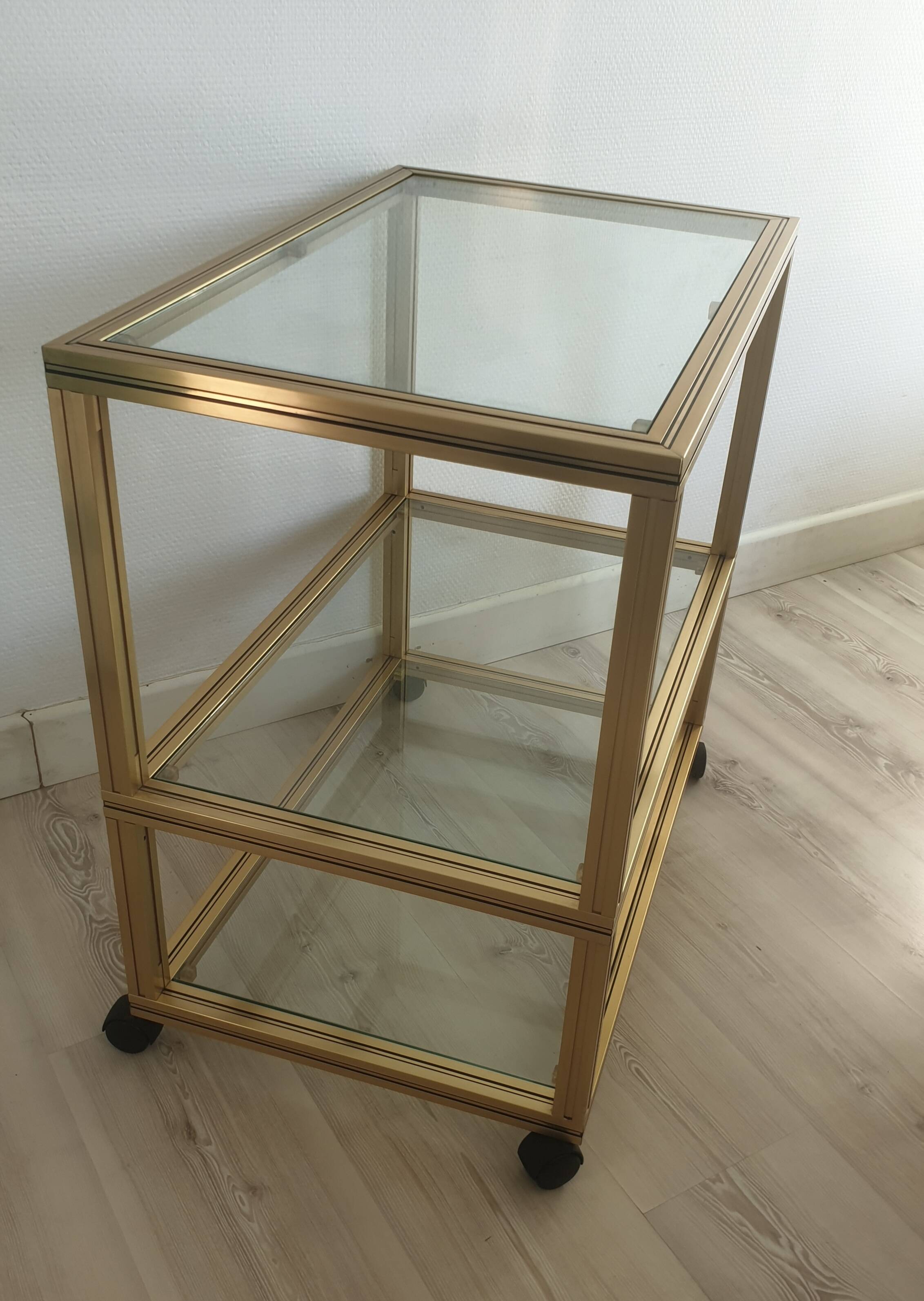 Dessert trolley in brass and glass
