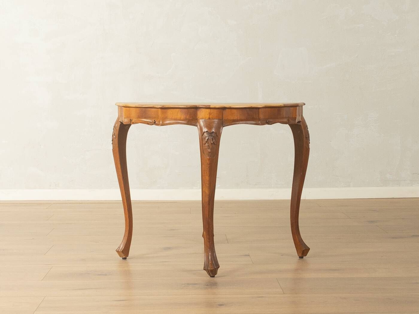 Table d'appoint baroque datant d'environ 1790