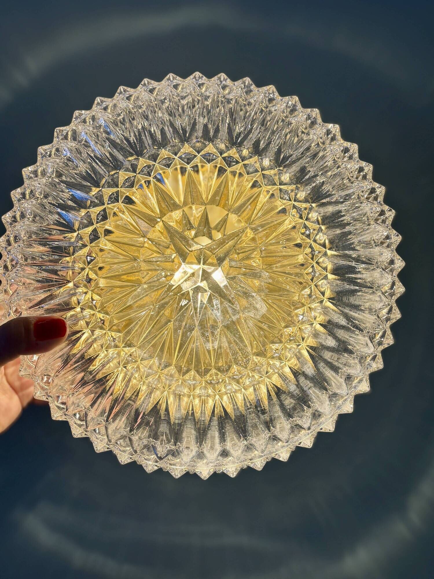 Vintage moulded glass wall or ceiling light globe (PLAF40)