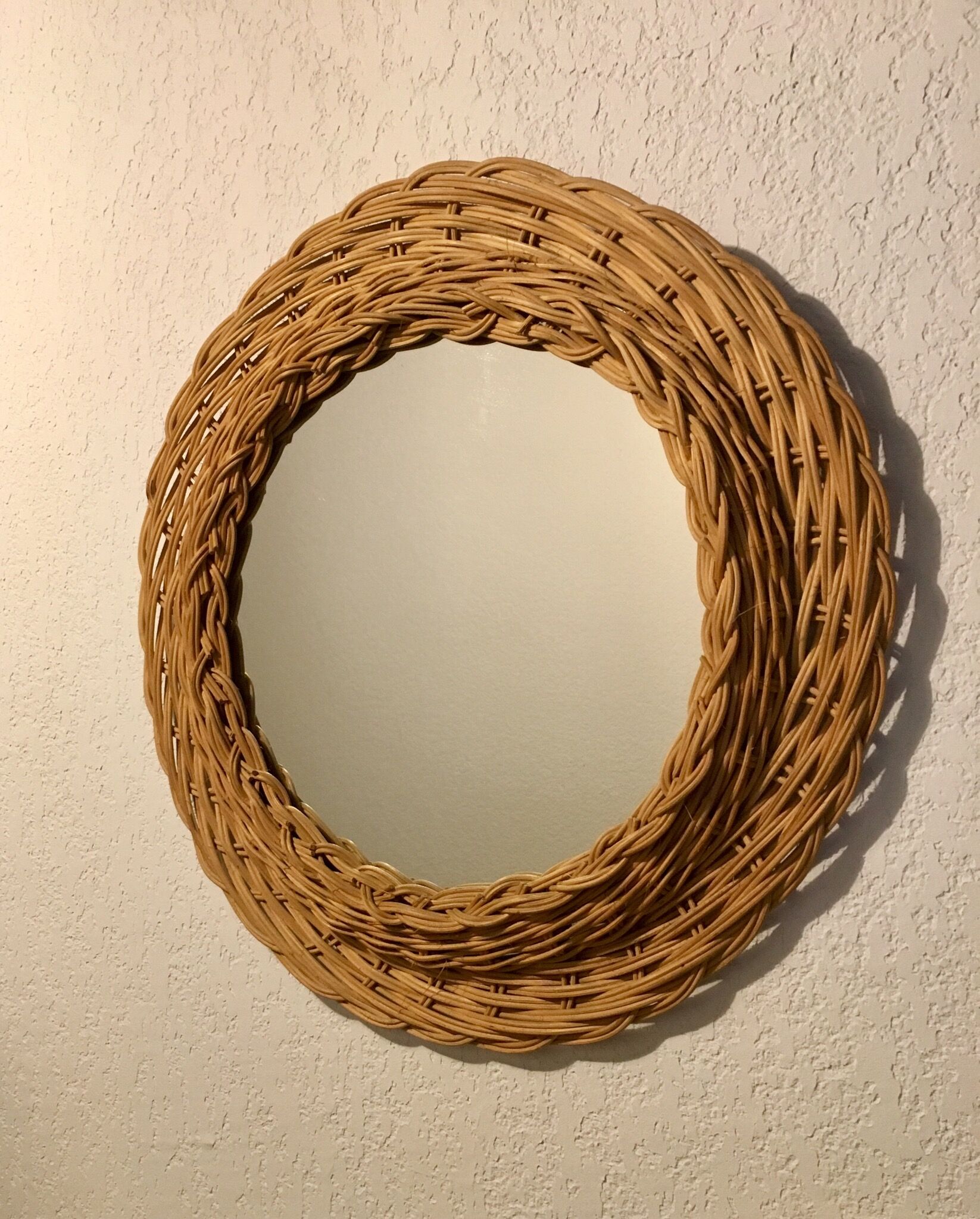 Vintage Wicker round mirror 42x42cm
