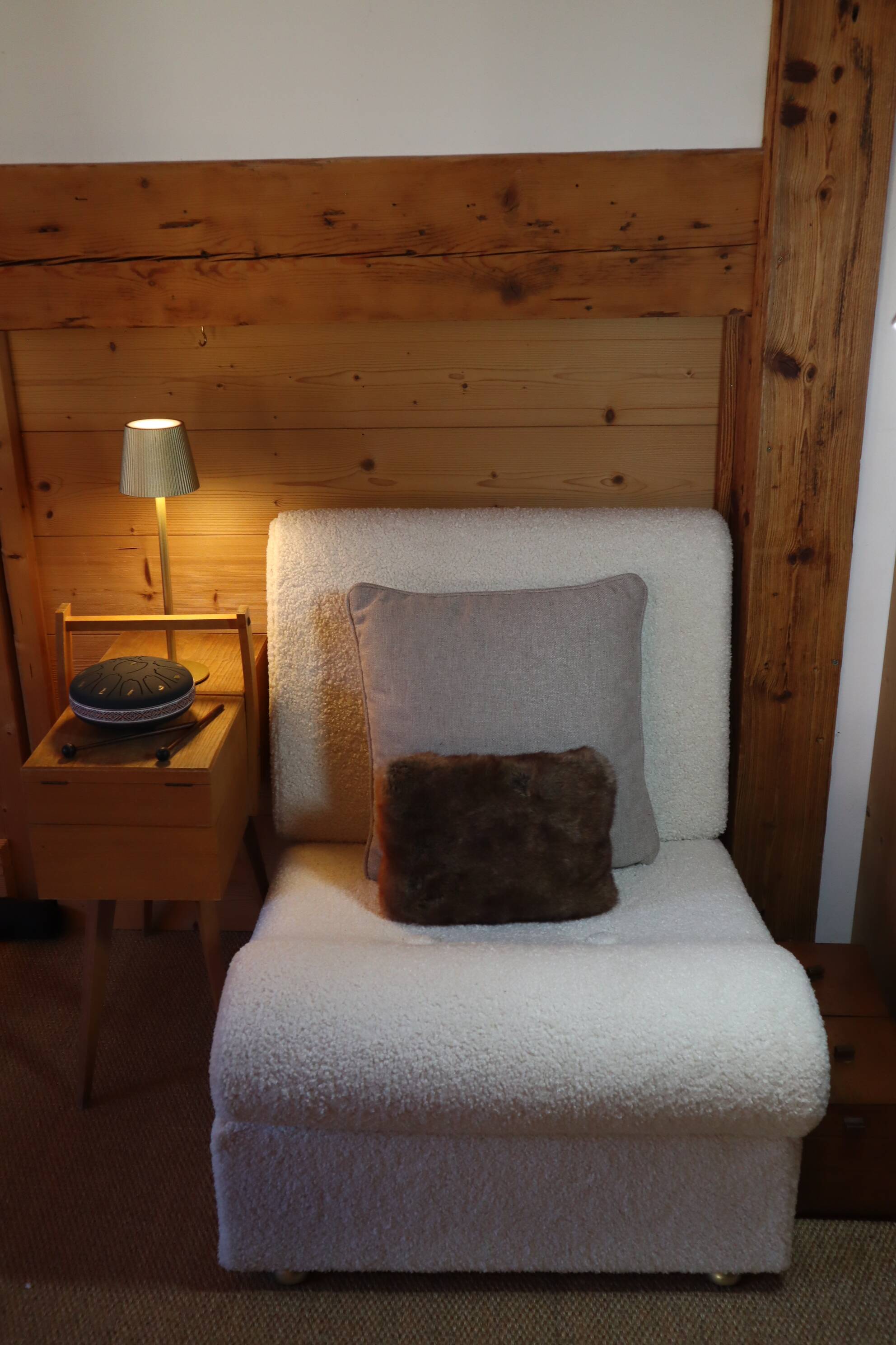 Cosy sherpa boucle armchair