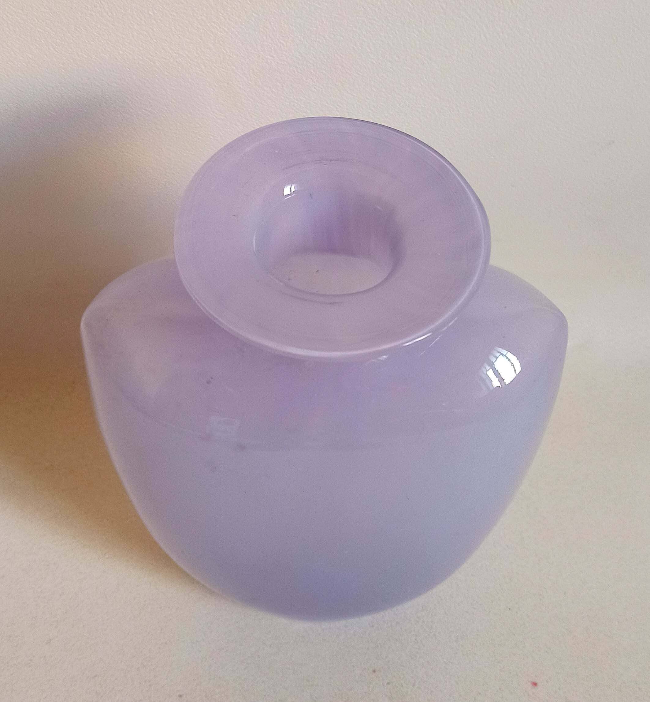 Vase Bleu lavande signé Kjell Engman Années 80 Hauteur 24,5 cm