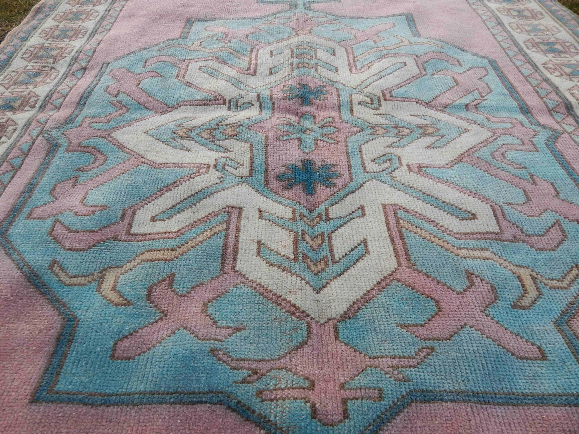Vintage Turkish Oushak rug 158x233 cm