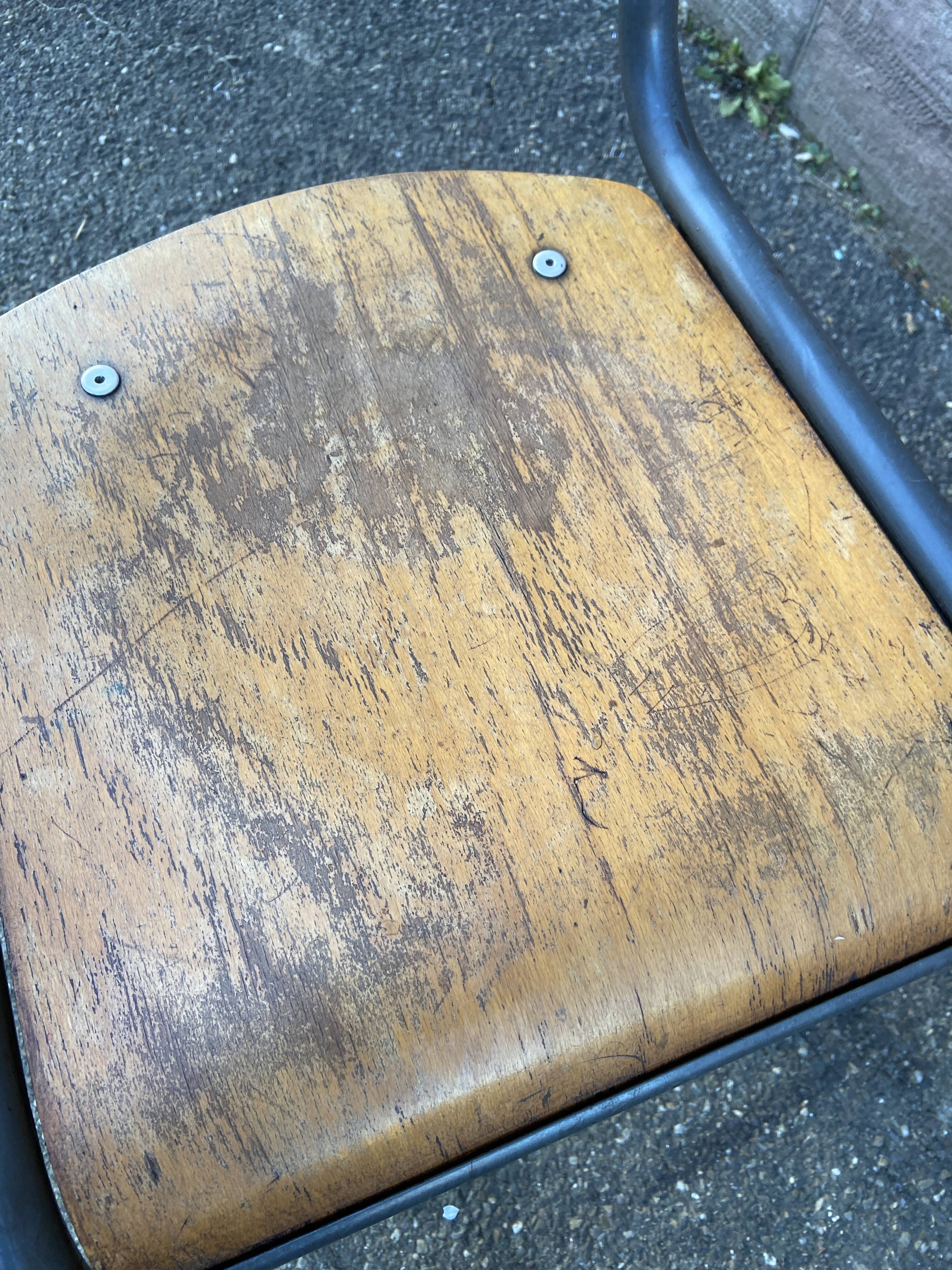 Lot de 4 chaises d'école dépareillée vintage
