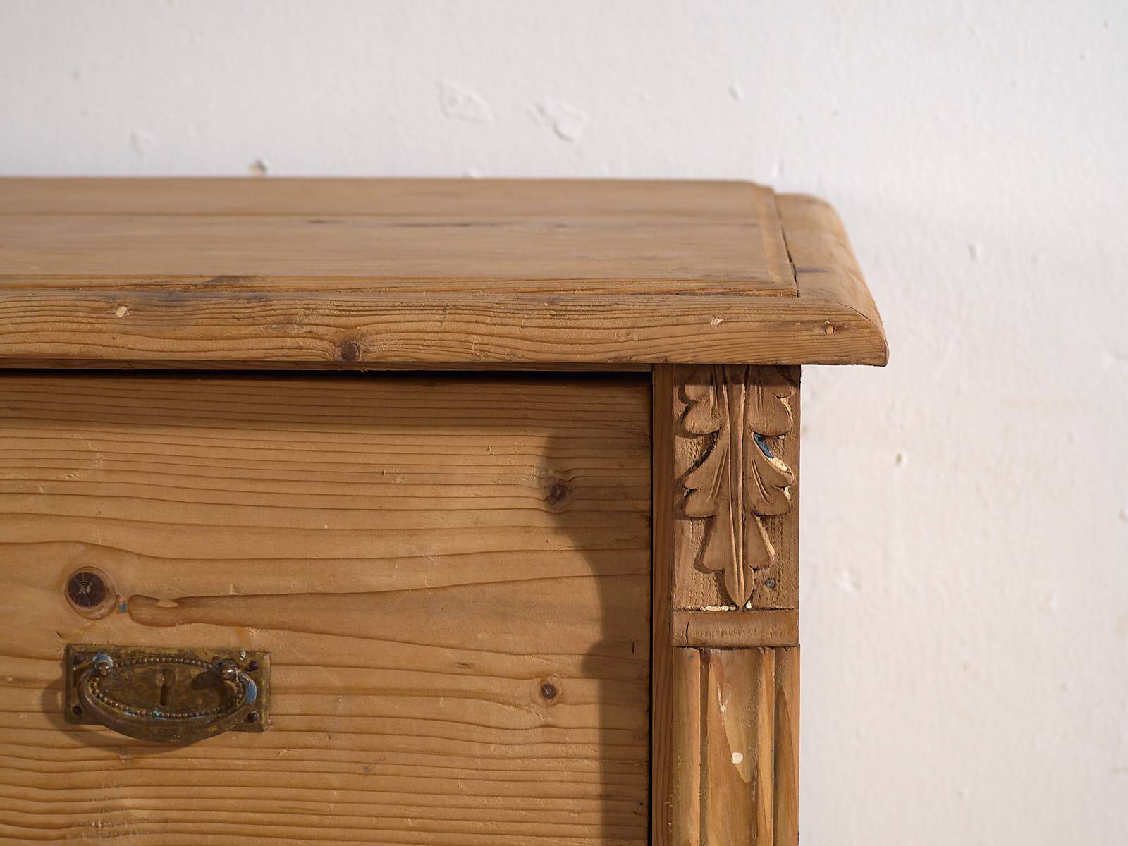 Antique chest of drawers in French Provençal style (c.1920)