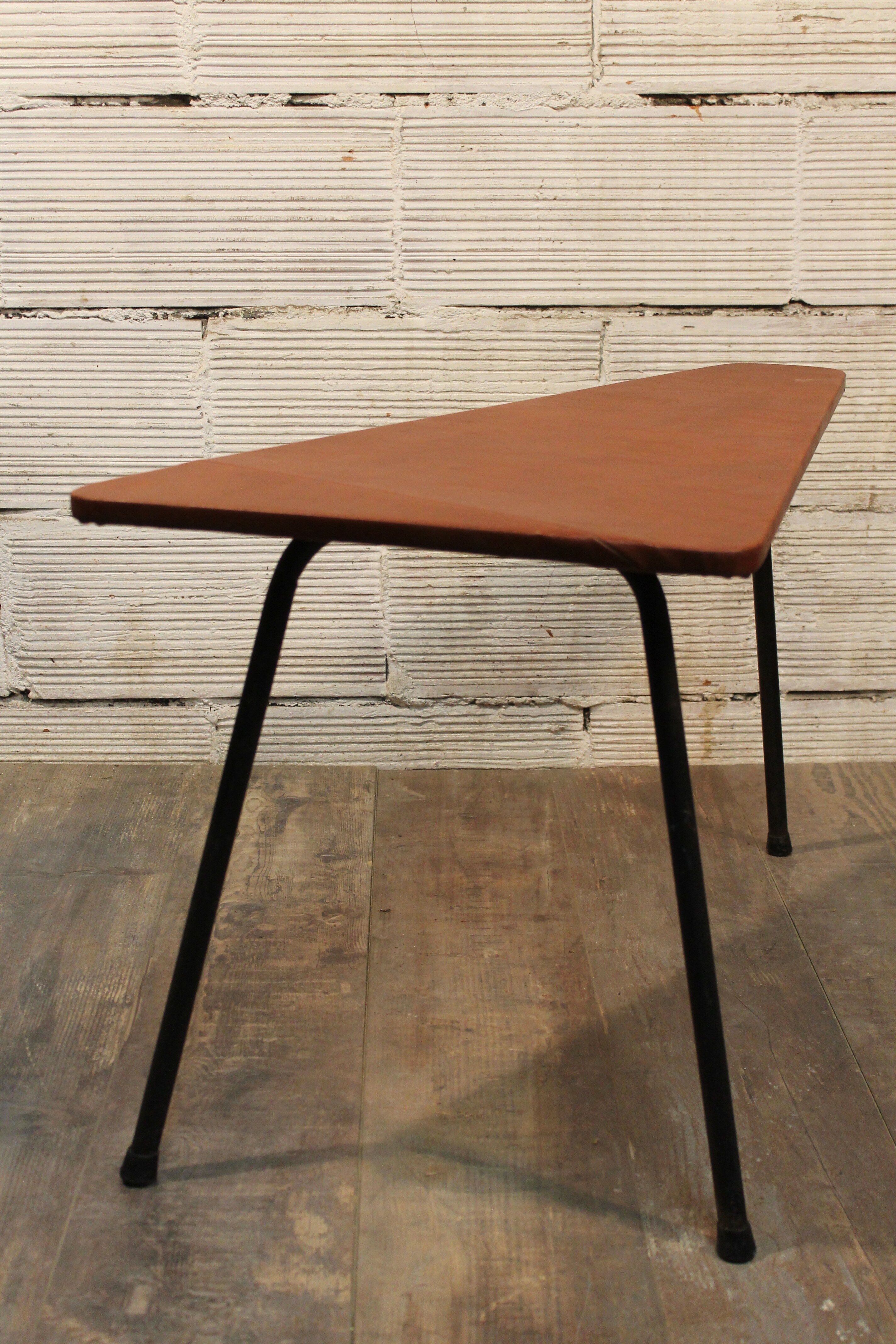 Table basse triangle des années 50