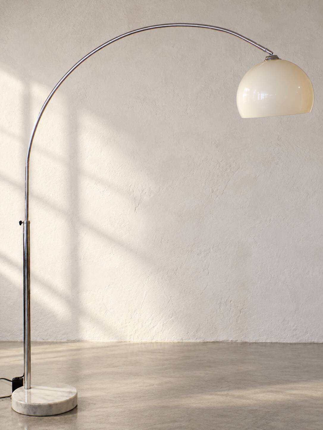 Arc floor lamp with marble base design