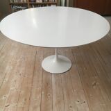 Eero Saarinen table for Knoll 1970