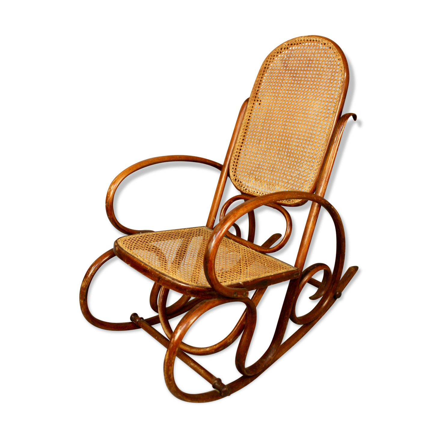 Rocking chair in curved wood