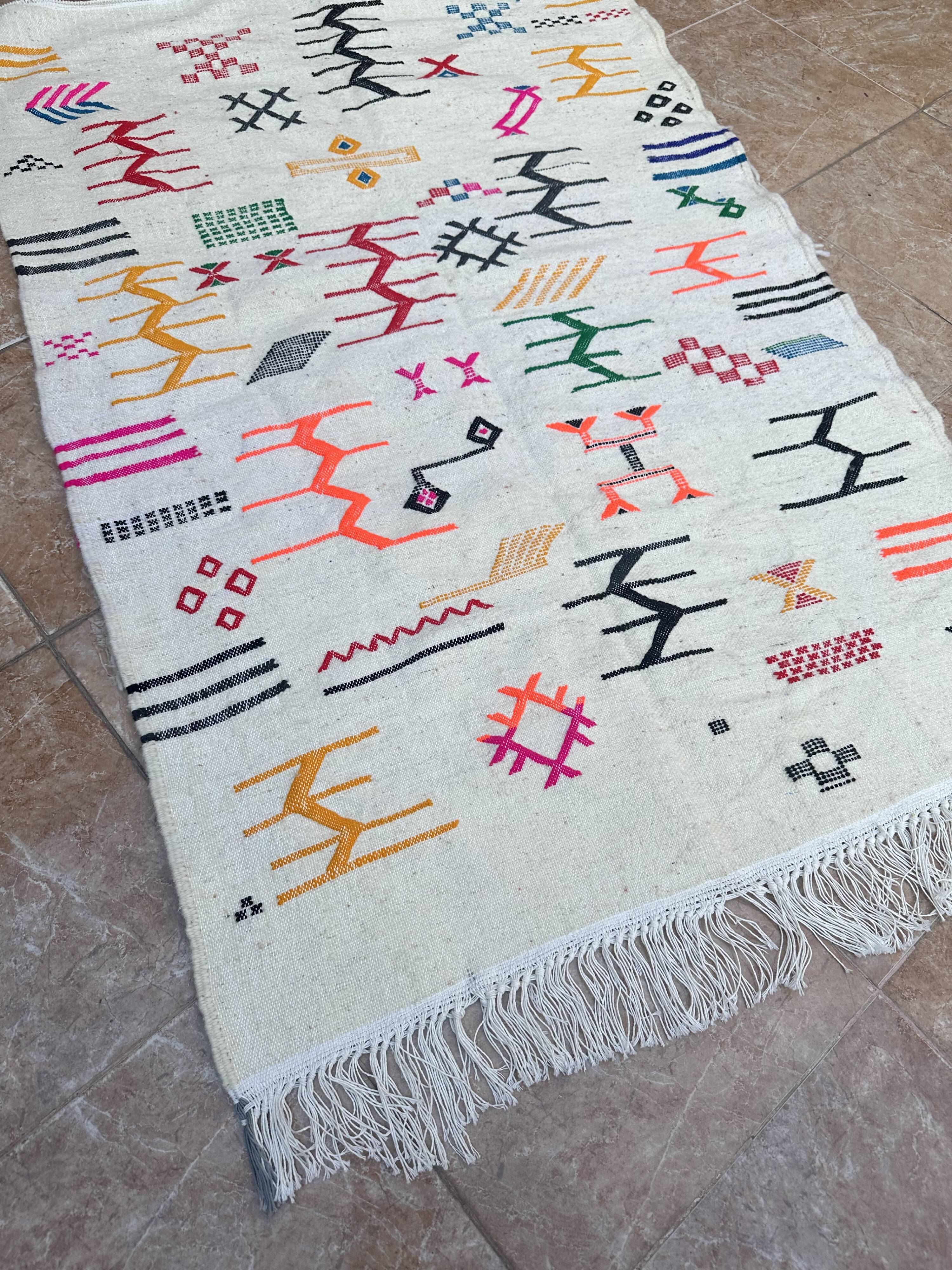 Moroccan Berber rug in hand-woven wool