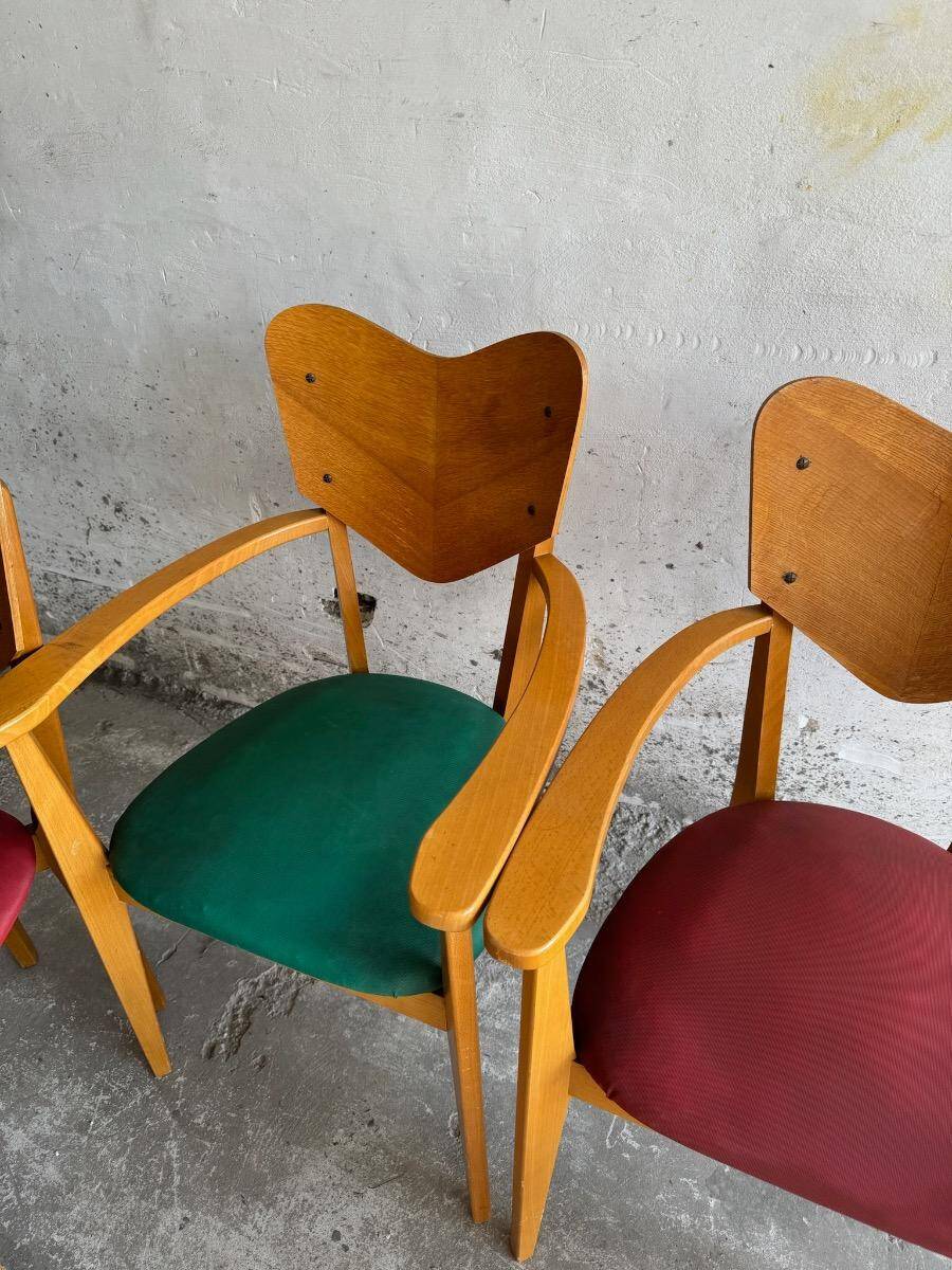 Ensemble de 6 chaises en forme de cœur de René-Jean Caillette, en bois courbé avec revêtement vert et bordeaux