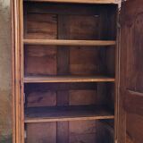 Louis XIII oak armoire / bonnetière / 18th century