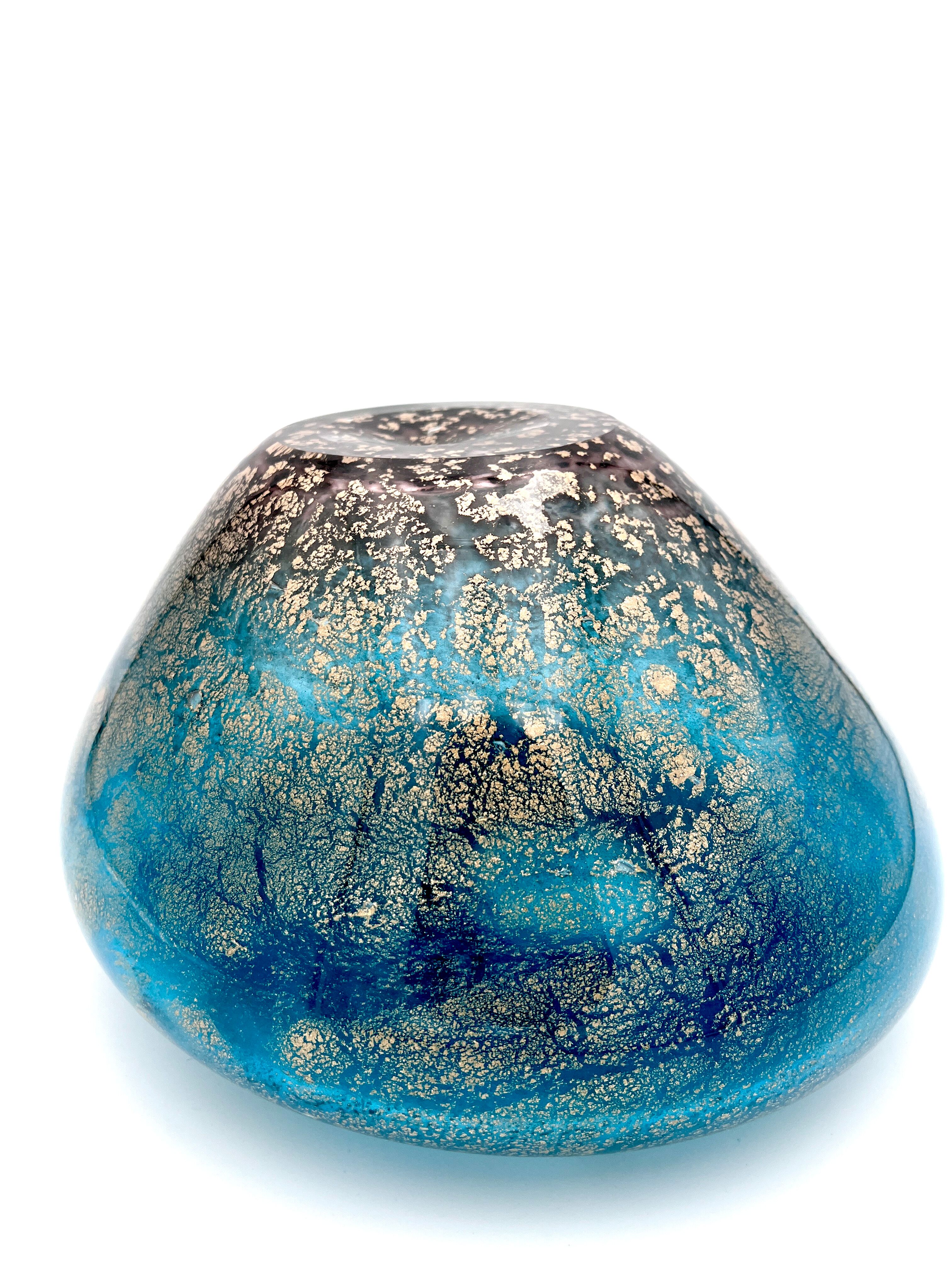 Masterpiece Murano: Lagoon Blue & 24K Gold Pebble Vase