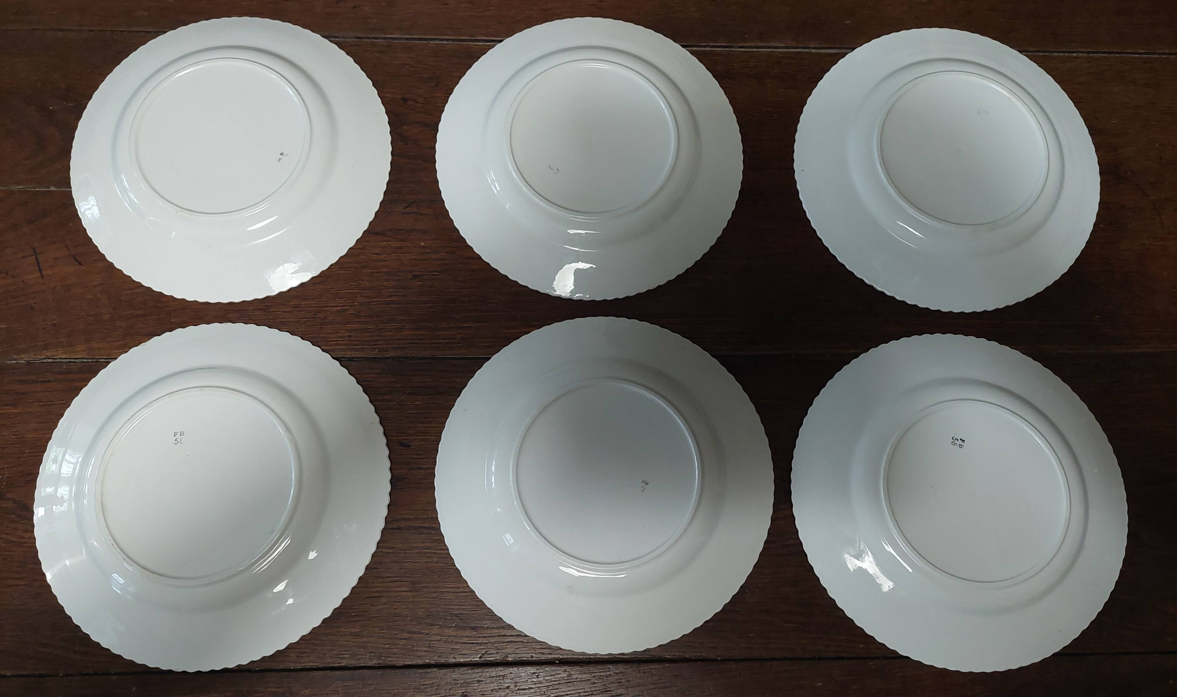 Set of six flat plates in Badonviller ironstone earthenware, Am model