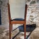 Ensemble de 5 chaises de salle à manger françaises mid-century en noyer avec revêtement taupe clair – années 1950