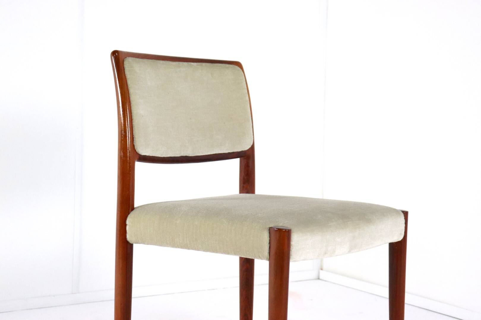 Set of 4 Niels O Möller model 80 chairs
